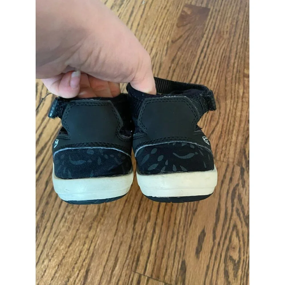 Keen | Hadley‎ Fisherman Sandals Black/White 1016699 Sz 3 Youth